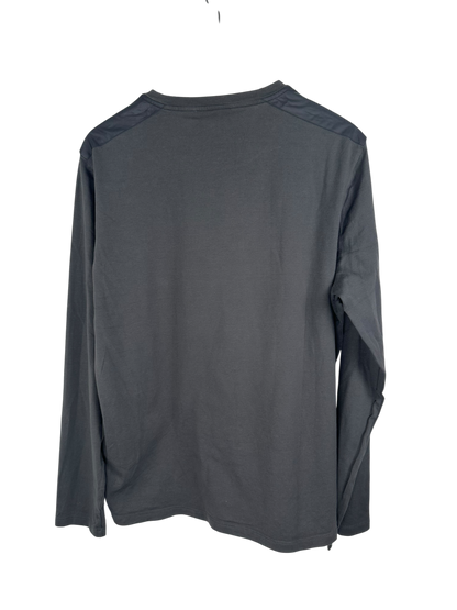 Prada pull fin