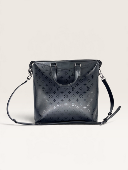 Louis Vuitton sac de voyage explorer monogramme