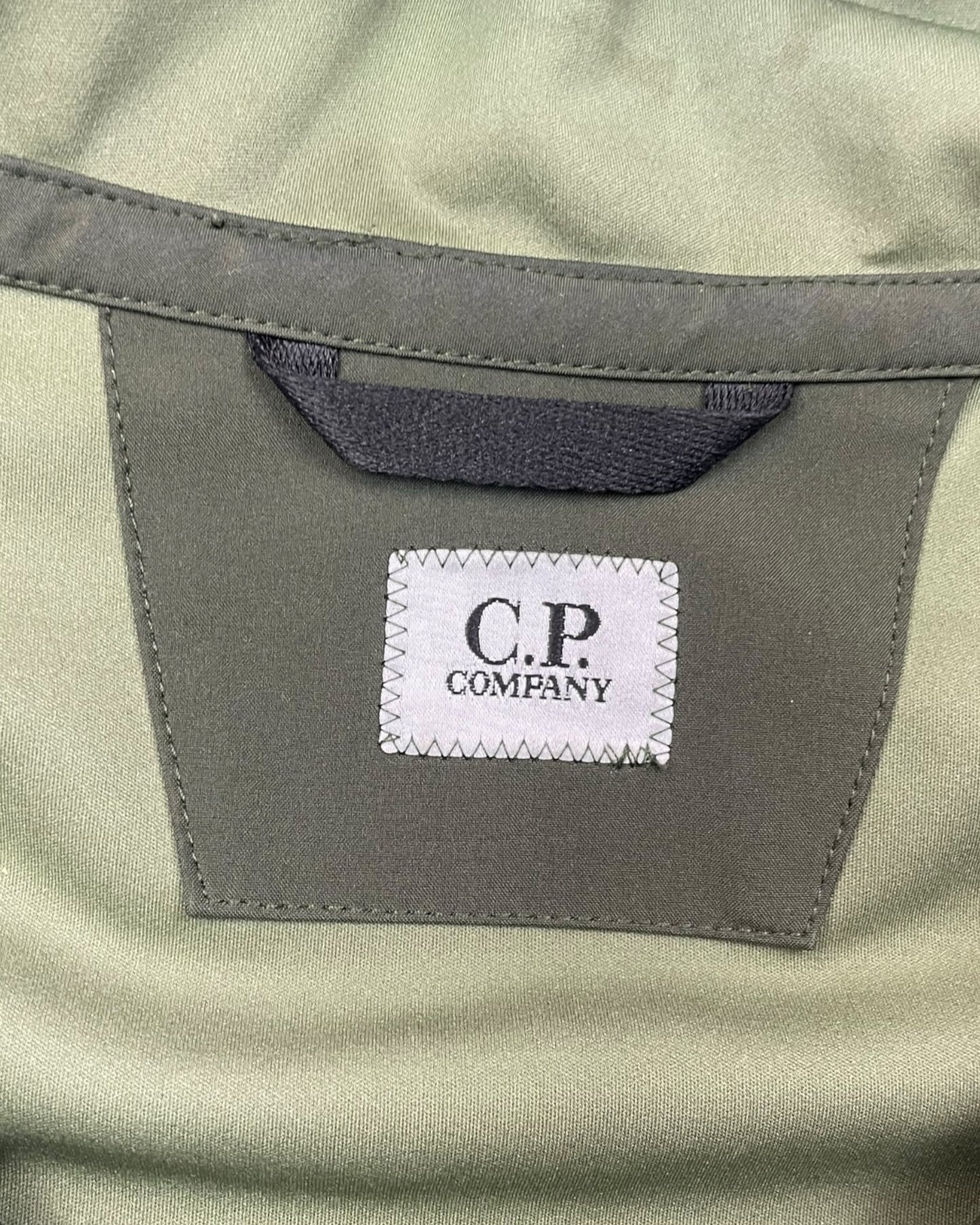 C.P company softshell kaki (L)