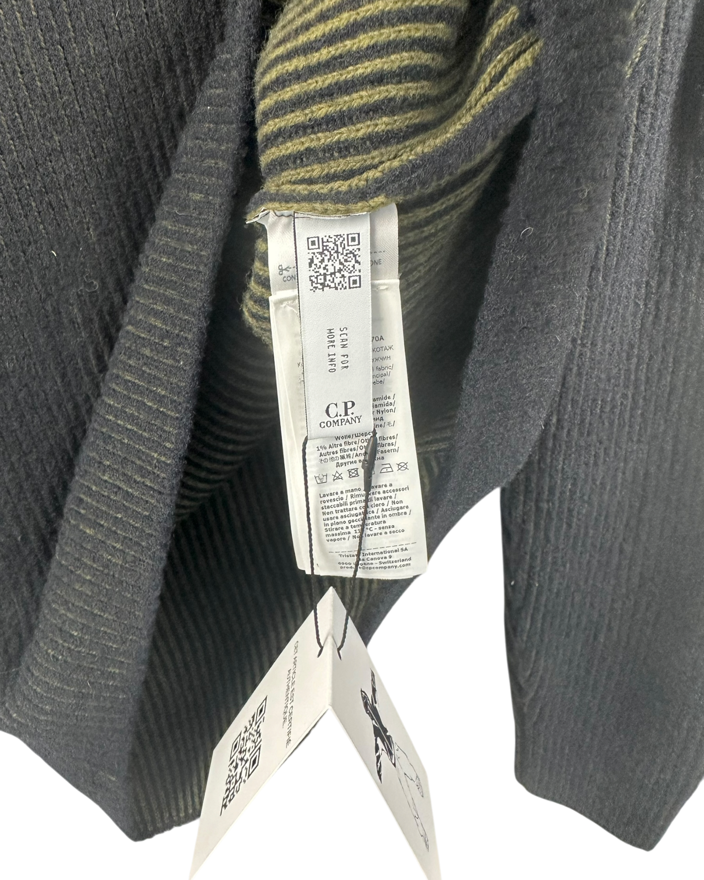 C.P. Company pull