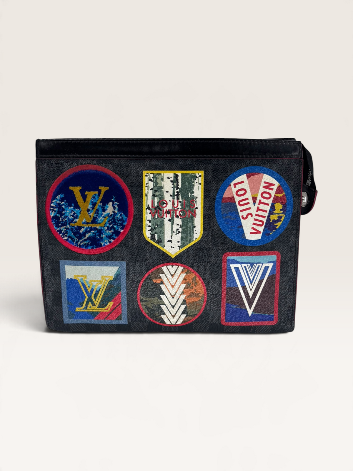 Louis Vuitton pochette de Voyage patch