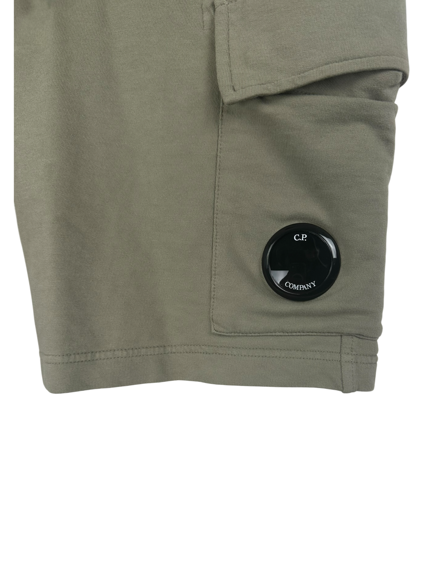 C.P. Company short