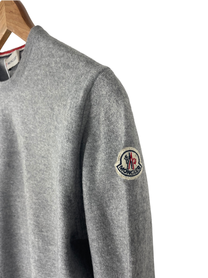 Moncler pull logo épaule