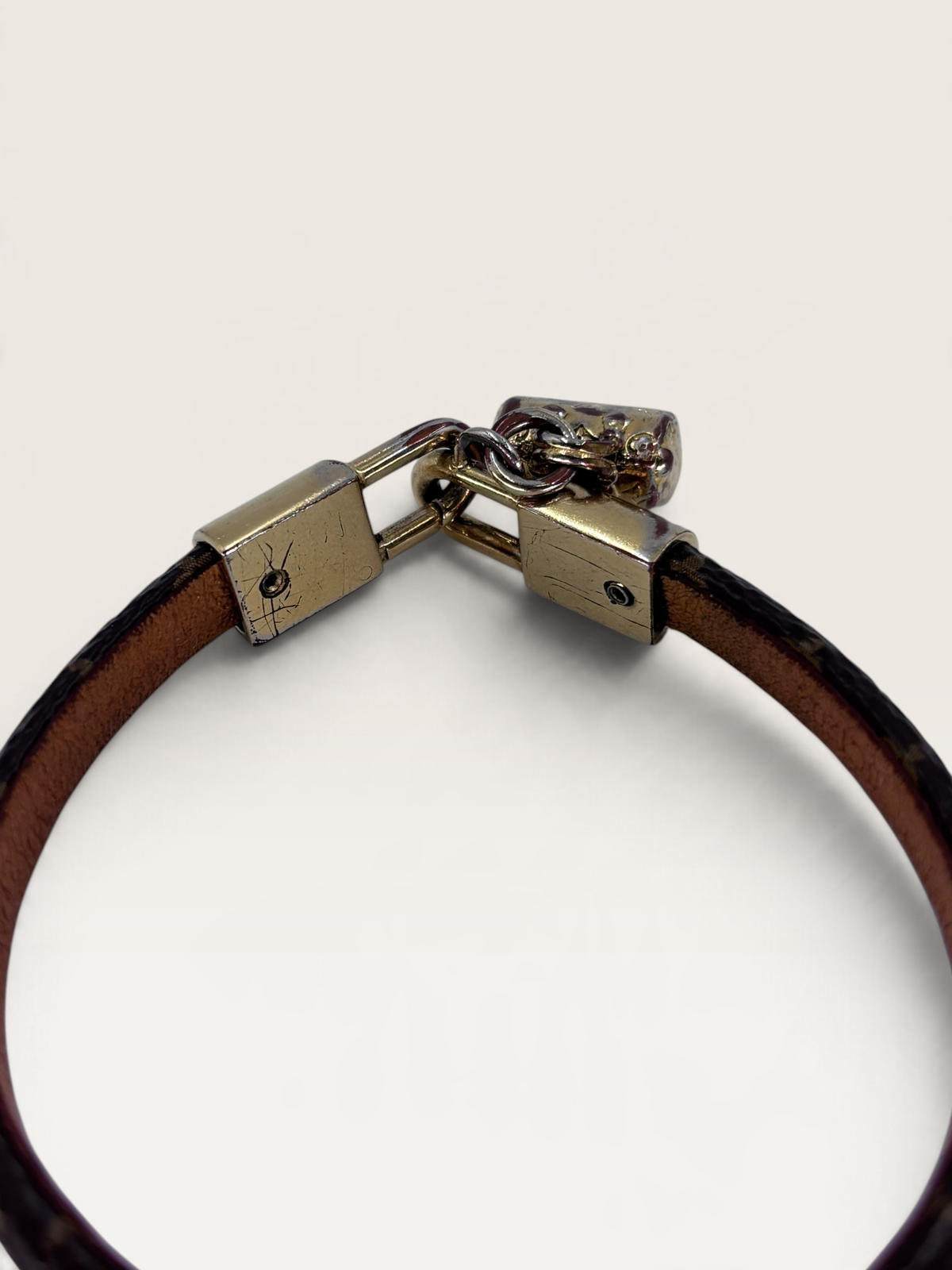 Louis Vuitton bracelet à charms speedy