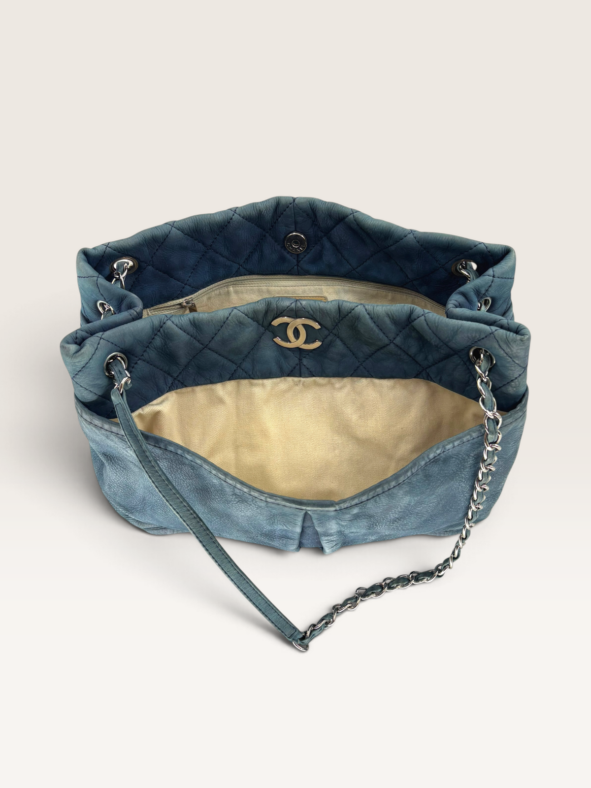 Chanel CC blue denim cabas sac en cuir