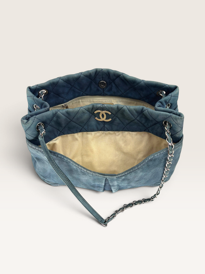 Chanel CC blue denim cabas sac en cuir