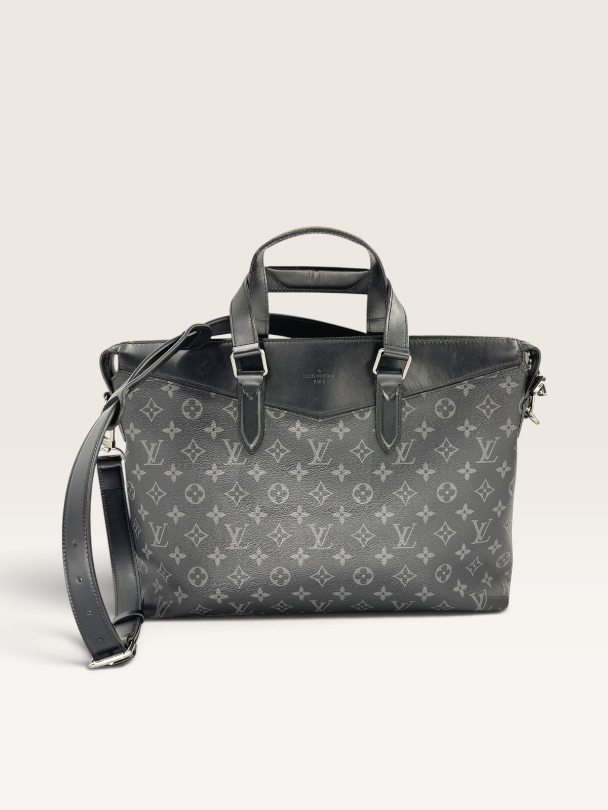 Louis Vuitton 48h explorer porte document bandoulière