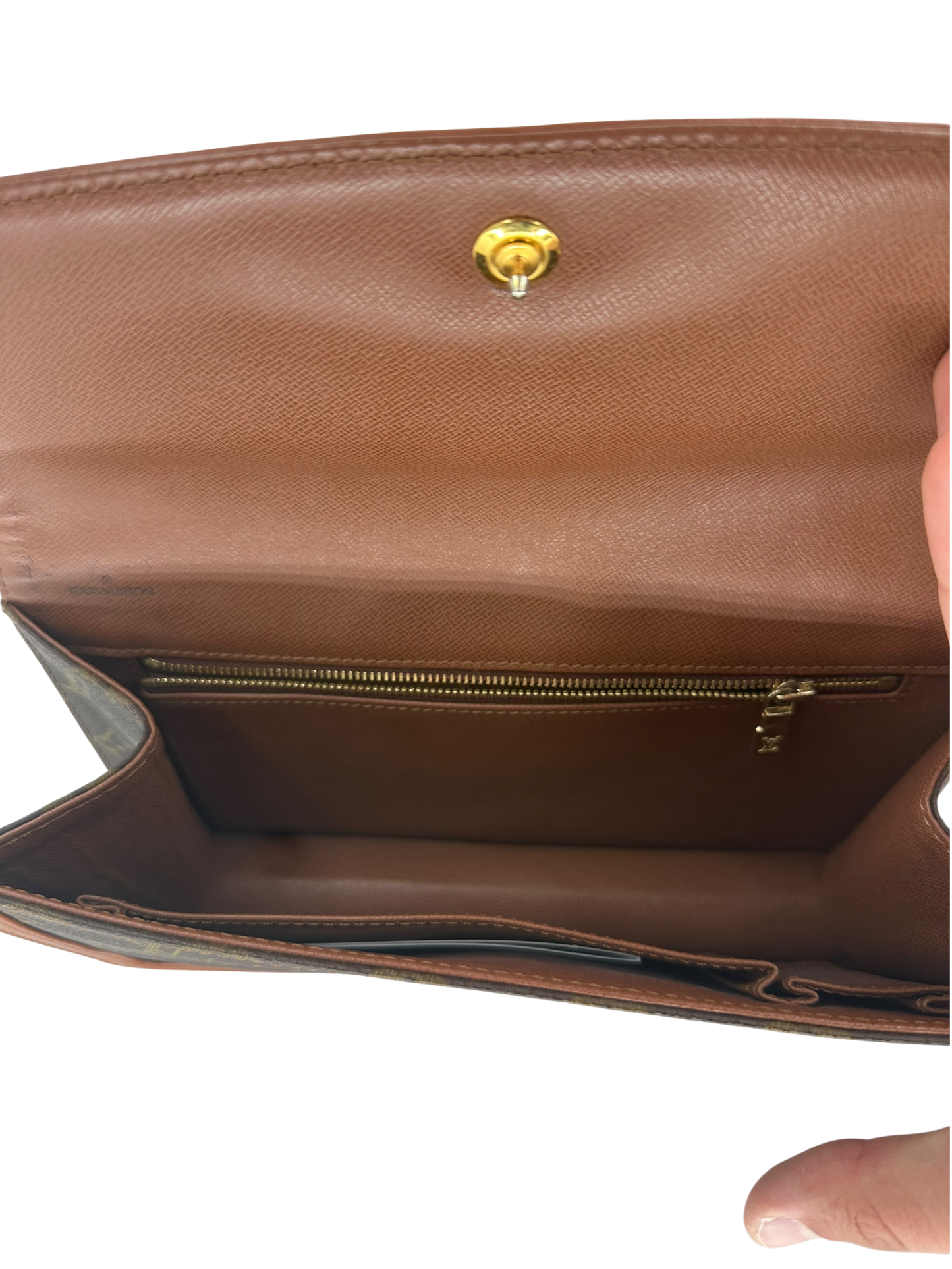 Louis Vuitton pochette monogramme