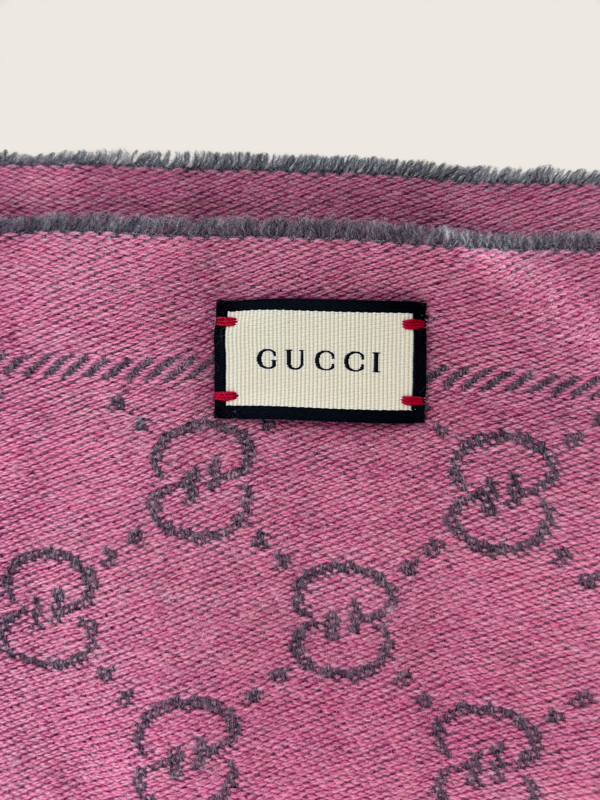 Gucci écharpe Rose + Box