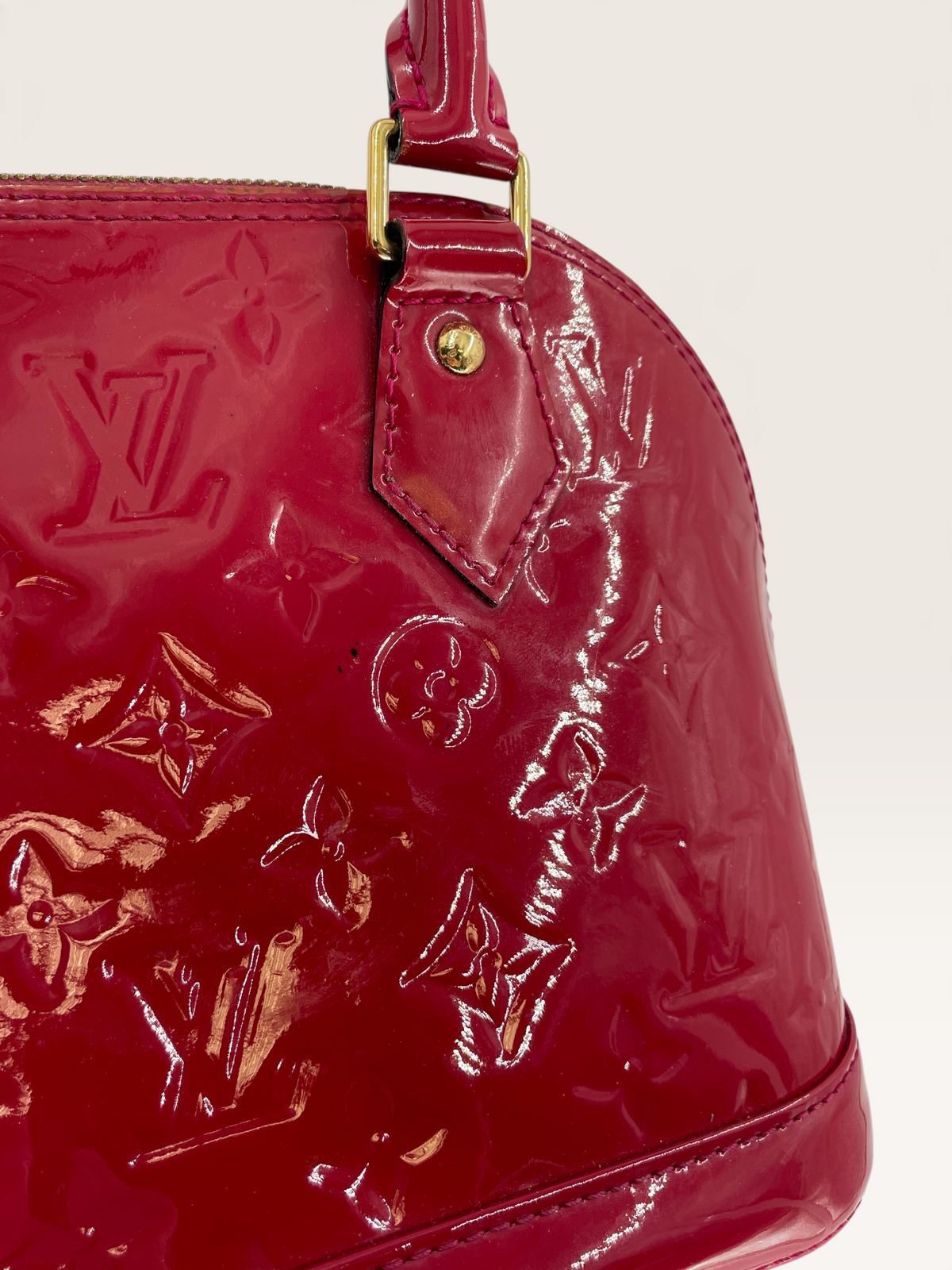 Louis Vuitton sac à main bébé Alma cuir vernis