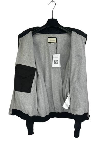Gucci veste