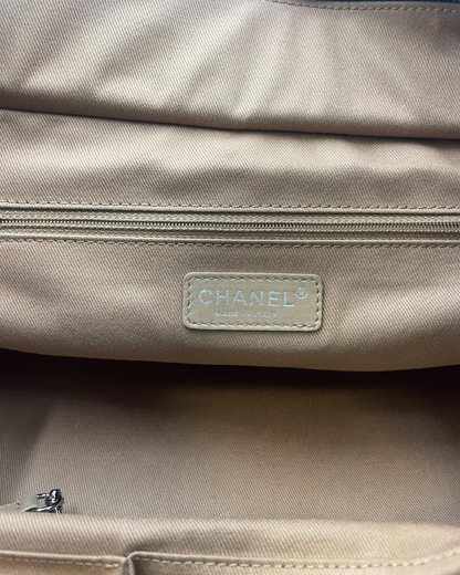 Chanel Sac à main en cuir noir