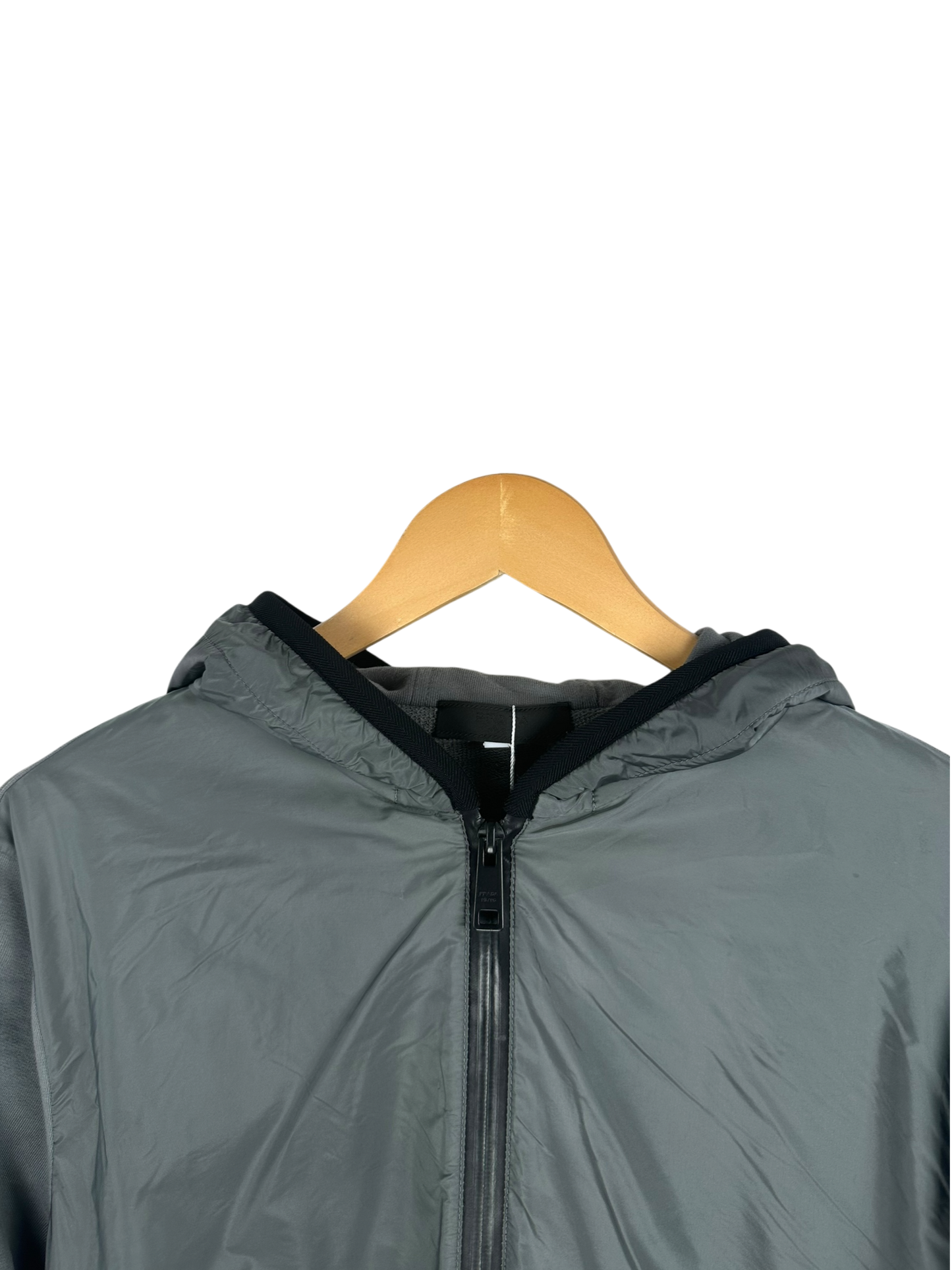 Prada veste bi-matière