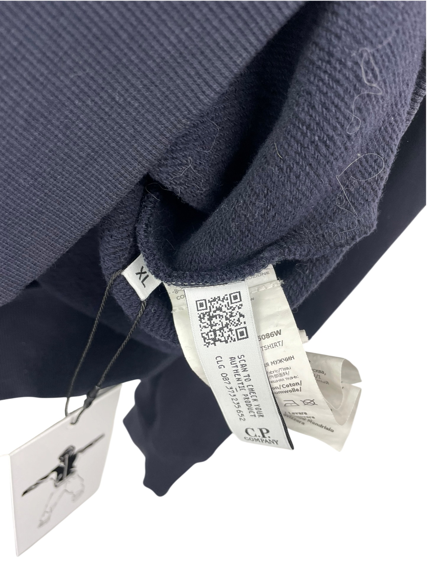 C.P. Company pull