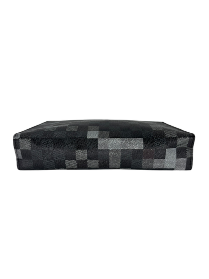 Louis Vuitton Pochette Voyage Damoflage Pharrell