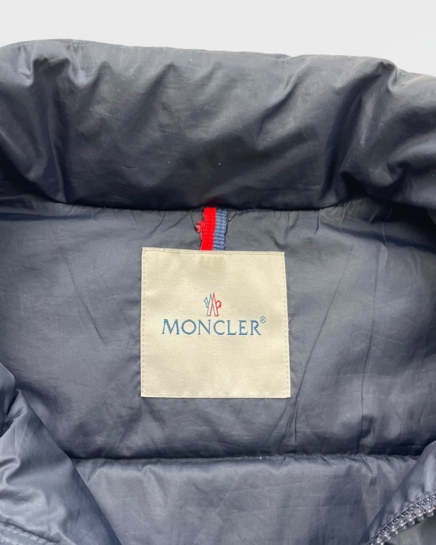 Moncler doudoune sans manche / puffer jacket (S)