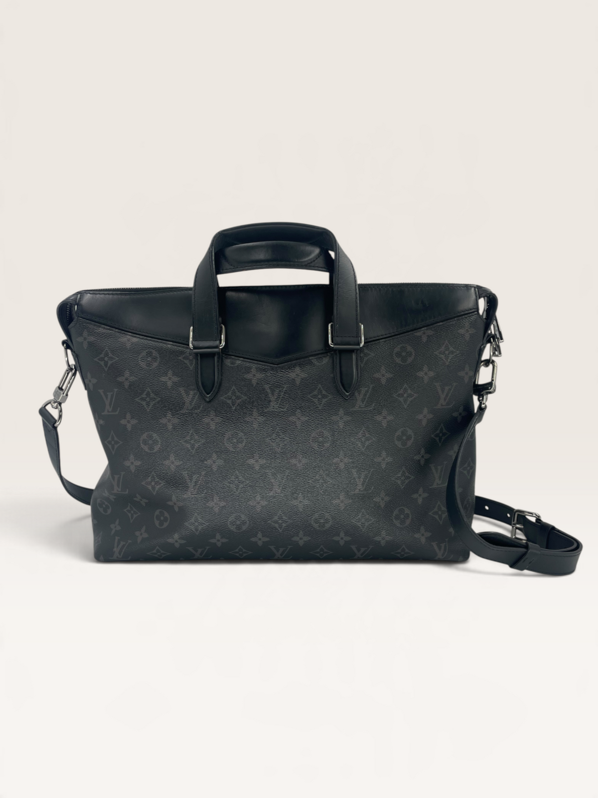 Louis Vuitton Explorer monogramme éclipse sac 48h