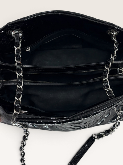 Chanel Mademoiselle sac a main cuir vernis