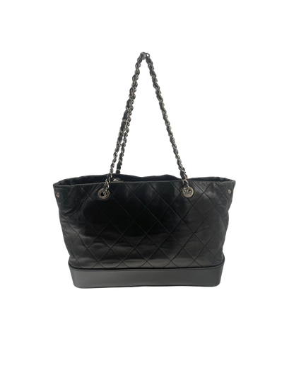 Chanel Sac à main en cuir noir