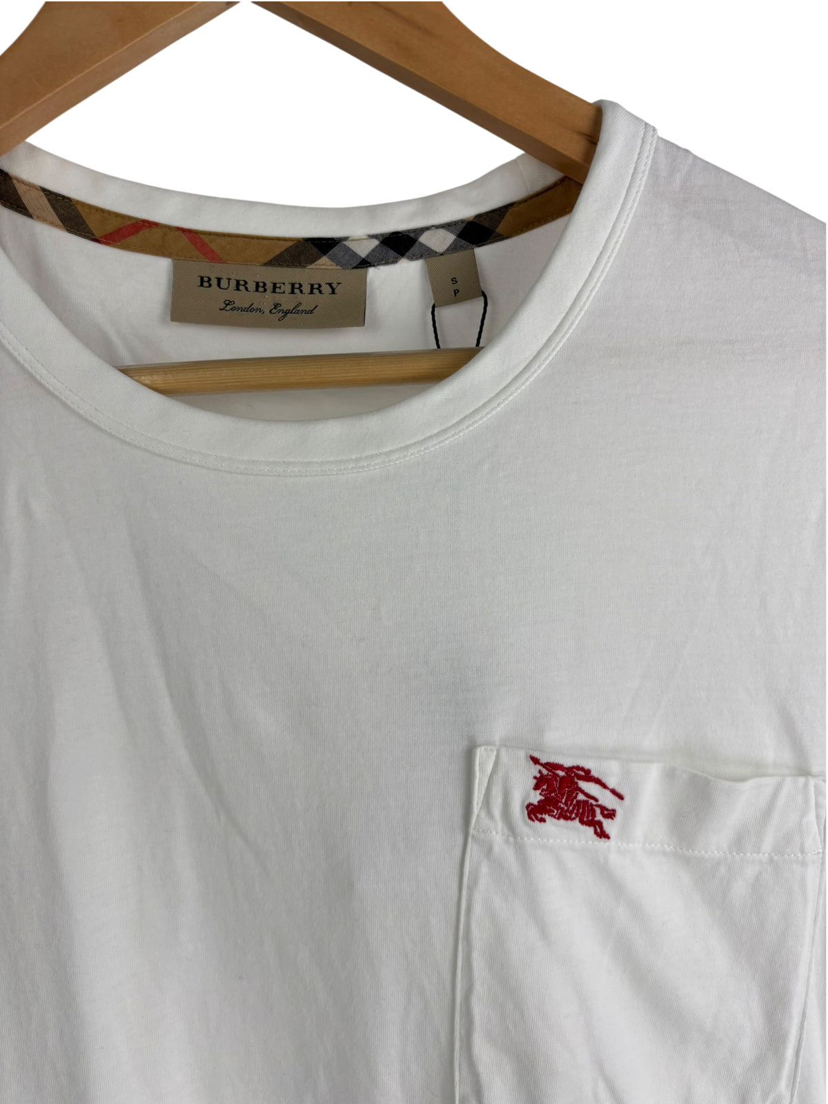 Burberry t shirt