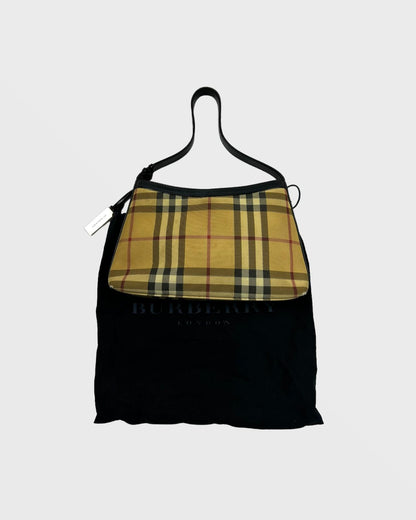 Burberry baguette bag