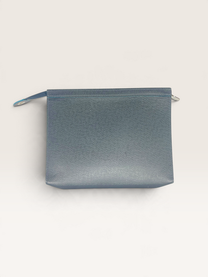 Louis Vuitton pochette de voyage en cuir Taigà
