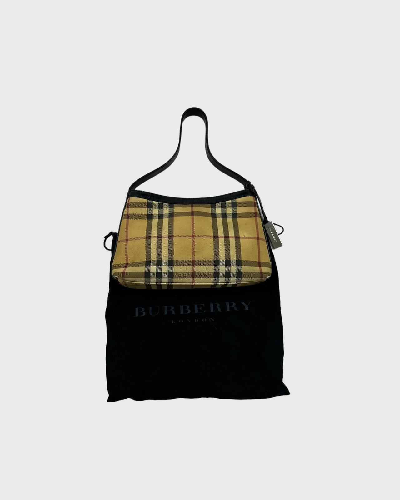 Burberry baguette bag