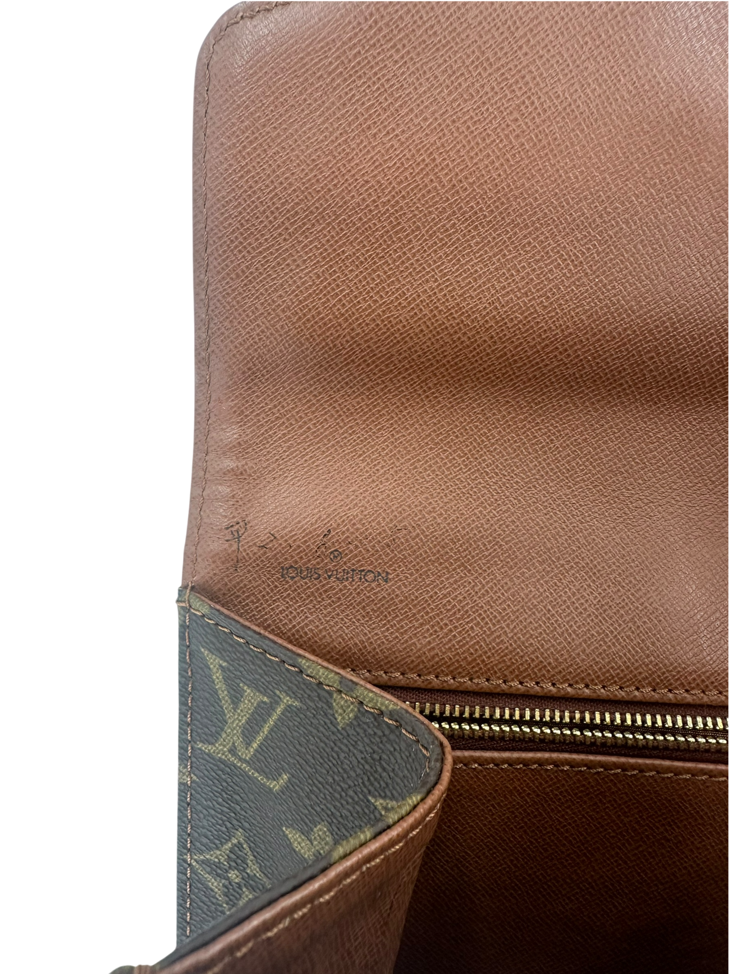 Louis Vuitton pochette monogramme