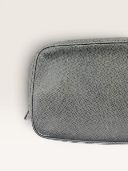 Louis Vuitton Pochette Cuir Tayga Toiletery