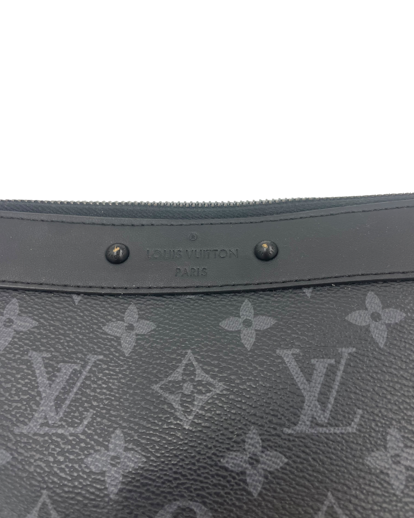 Louis Vuitton Pochette monogram noir