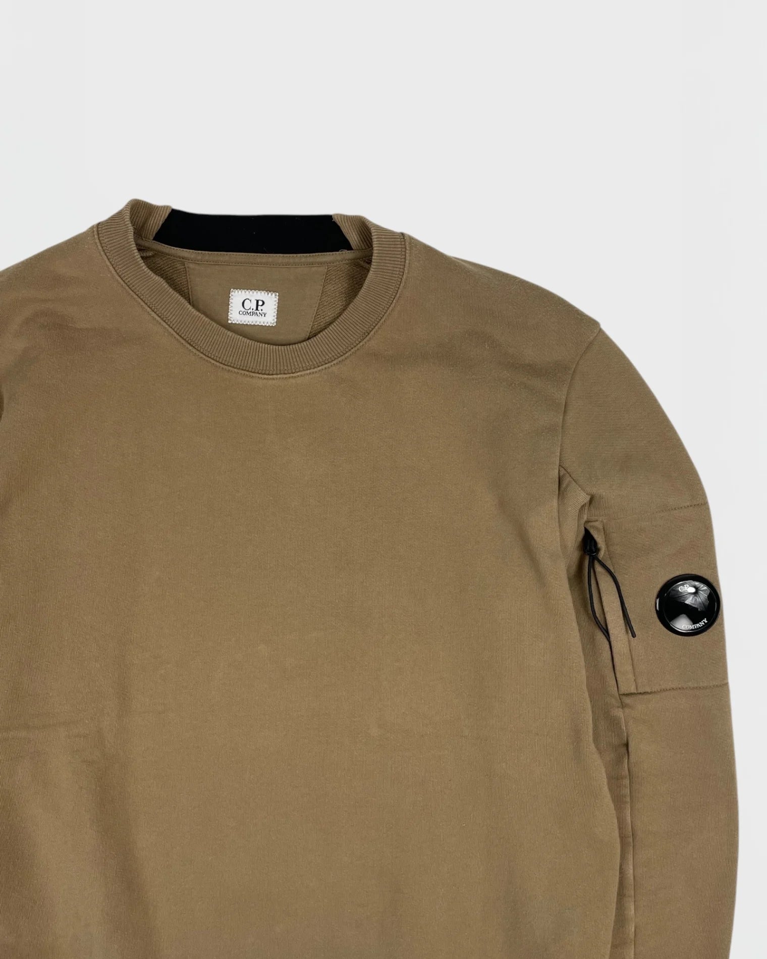 C.P. Company pull