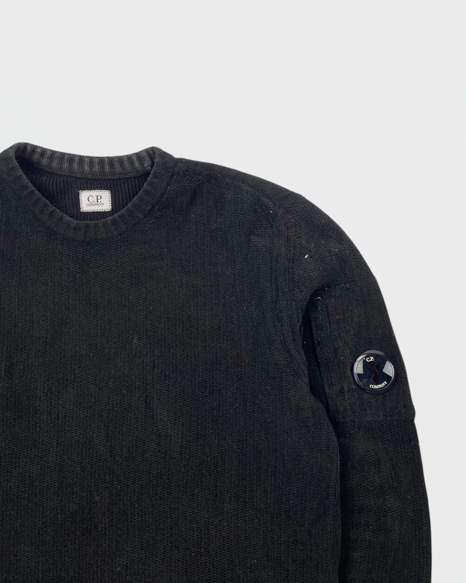 C.P. Company pull