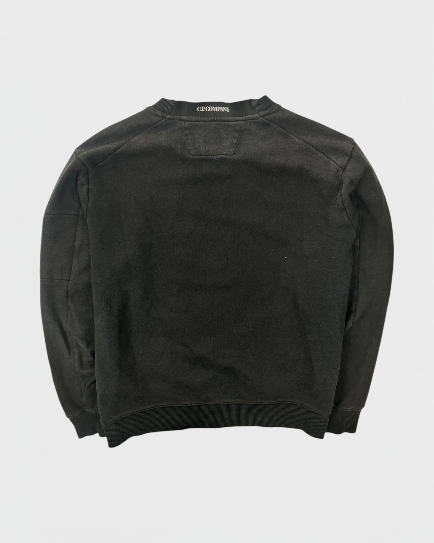 C.P. Company pull