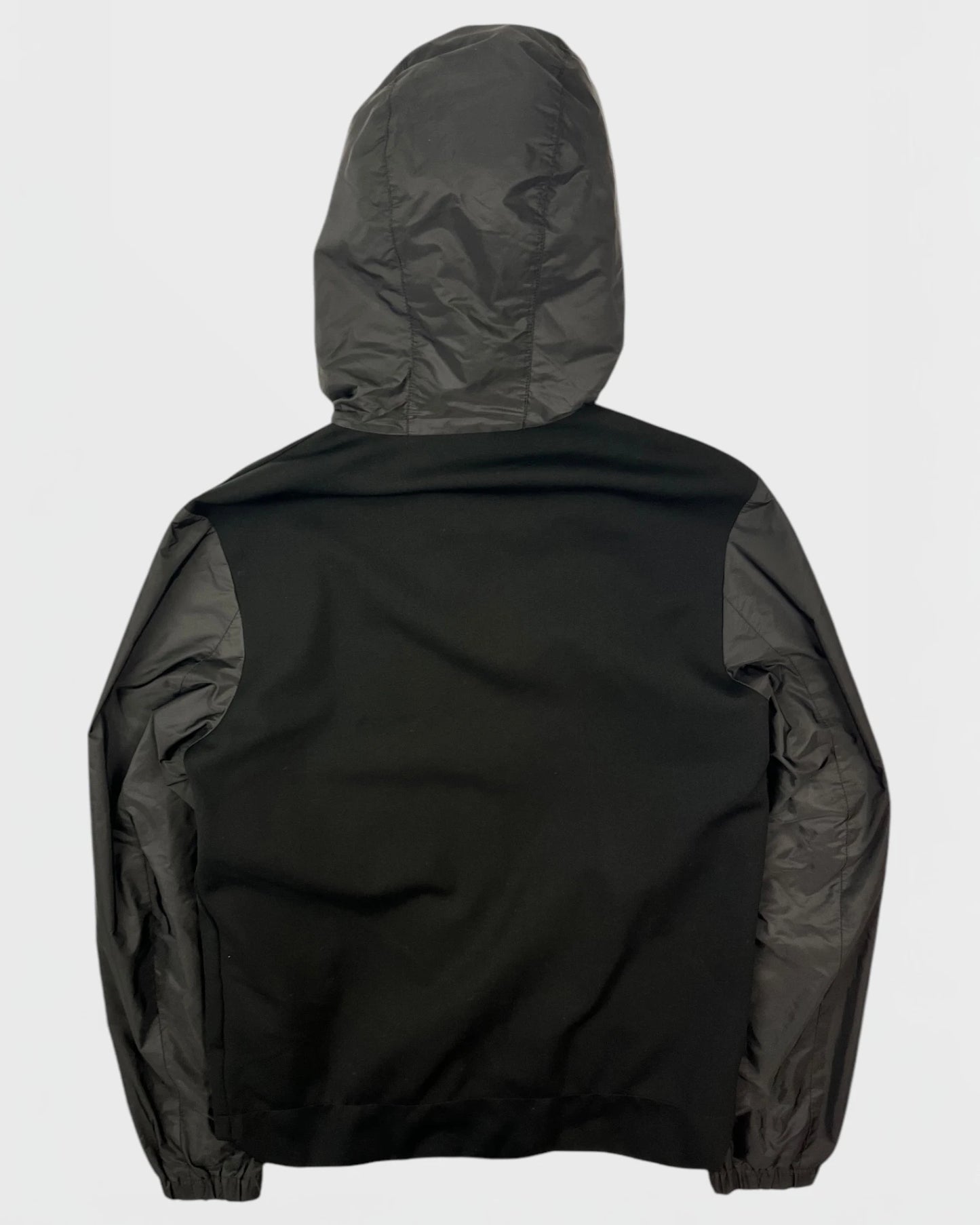Prada veste