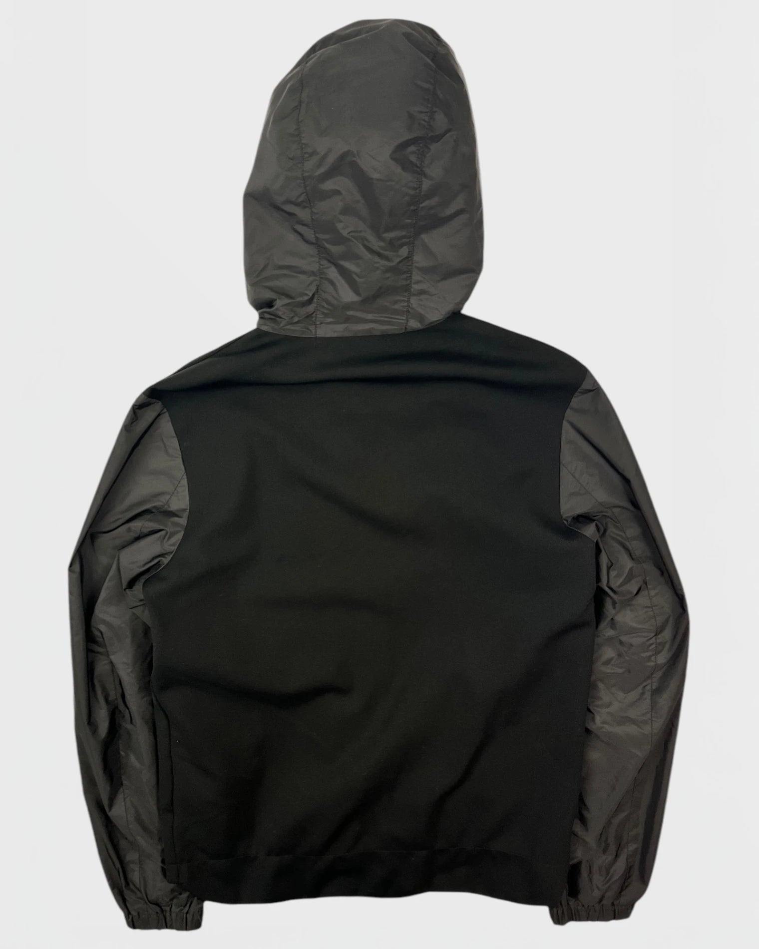 Prada veste